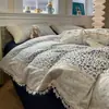 Novo Conjunto de Roupa de Cama de Gaze Amassada de Quatro Peças com Acabamento em Renda e Design Floral, Uso Doméstico Capa de Edredom Duplo e Lençol de Cama Venda por Atacado
