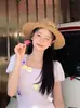 Suéter Tejido de Manga Corta con Flor Dulce Tridimensional para Mujer 2025 Verano Nuevo Estilo Cuello Cuadrado Pequeño Top Adelgazante