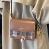 Bolsos de Mujer de Gama Alta de Nicho Otoño e Invierno 2026 Nueva Moda Bolso Cruzado Ins Retro Versátil Bolso Cuadrado de Hombro Único