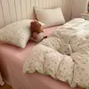 Conjunto de cama de quatro peças em gaze dupla, novo modelo 2026, lençol de cama, roupa de cama, capa de edredom, conjunto de três peças para cama de dormitório, adequado para todas as estações
