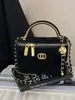 Bolsa Pequena de Corrente para Mulheres 2025 Inverno Nova Moda Simples e Elegante Bolsa Transversal Matelassê Texturizada Bolsa de Ombro Bolsa Quadrada Pequena