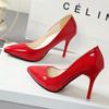 Zapatos de tacón de discoteca al por mayor 2017 Primavera Nuevo Punta puntiaguda Tacones altos Stiletto Zapatos de mujer Zapatos de trabajo