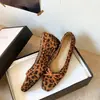 Sapatos Mary Jane Wind Bico Quadrado Aumento Interno de Altura Sapatinhos de Ballet Fada Femininos Camurça Laço Baixo Suave Sapatos de Salto Baixo