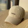 Gorra de Béisbol Estilo Ins Primavera Verano Fresca Casual Bordado de Letras Cuadros Parte Superior Suave Unisex Versátil para Adelgazar la Cara Pico de Pato