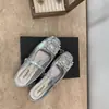 Sapatos Mary Jane Quadrados com Fivela de Strass Estilo Francês 2025 Primavera/Verão Novo Modelo Popular com Tira Única, Salto Grosso, Sapatos Baixos Estilo Fada