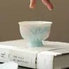 Taza Maestra de Cerámica Orquídea Pintada a Mano Bajo Esmalte Taza con Borde de Flor en Color Azul y Rosa Contraste Set de Té Kung Fu Chino Taza de Degustación de Té Taza Individual