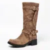Estilo Caliente Retro Punta Cuadrada Tacón Grueso Botas de Caballero Verano Hebilla de Anillo Remache Metálico Cubierta Antideslizante para el Pie Botas de Cuero Botas de Media Pantorrilla