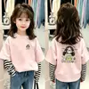 Camiseta infantil de manga longa listrada em patchwork, novo estilo primavera/outono, design de desenho animado, para crianças de tamanho médio e grande, casual, corte solto, algodão puro, top de gola redonda