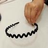 Al por mayor Molandi Color Ola Grande Hebilla para el Cabello de Mujer Plástico Verano Lavado de Cara Accesorios para el Cabello Simple Mate Aro para el Cabello de Presión