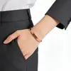 Pulseira Feminina Europeia e Americana Transfronteiriça Novo Estilo Personalizada de Aço Inoxidável Polido Aço Titânio Formato C, Pulseira Aberta Fashion e Simples