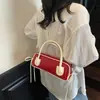Bolsa Transfronteiriça Feminina de Grande Capacidade com Alça de Ombro 2025 Nova Retro Fosca Bolsa Transversal de Mão Casual Bolsa de Axila