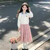 Conjunto de Otoño para Niñas 2026 Estilo Nuevo para Niñas Mayores, Elegante Top de Manga Corta y Larga con Lazo y Conjunto de Falda de Dos Piezas