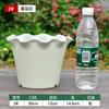 Vaso de Flor de Resina com Bordas Plissadas para Uso Doméstico, Plástico Espessado para Varanda Interna, Vaso de Alto Valor Estilo Lily Ins com Borda Ondulada