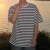Camiseta Masculina Verão Listrada Preto e Branco Estilo Hong Kong Retrô Americano Peça de Alta Qualidade Manga Curta Pesada Gola Pequena Meia Manga