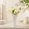 Jarrón de plástico imitación cerámica para arreglos florales de mesa, adecuado para flores en agua y secas, decoración de sala de estar de alto valor estético estilo ins