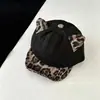 Chapéu infantil, novo produto de outono, boné de beisebol estiloso com estampa de leopardo para meninos e meninas, aba macia, chapéu para proteção solar em viagens ao ar livre