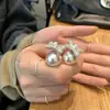 Pendientes de Lujo con Lazos de Alta Gama, Pendientes de Perla para Mujer, Accesorios para Orejas de Plata de Nicho Doble Uso, Nuevo Modelo Popular 2025
