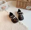 Sapatos de Couro para Meninas 2026 Outono/Inverno Novos Sapatos Infantis Estilo Princesa para Meninas Pequenas Mocassins de Solado Macio Sapatos de Algodão Loafers