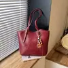 Bolsa de mano de gran capacidad para el día a día, nuevo diseño de moda 2026, elegante y con estilo, minimalista y a la moda, bolso de hombro tipo tote de color liso