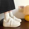 Zapatos Planos Blancos Versátiles Originales para Mujer de la Nueva Colección Primavera y Otoño 2026, Zapatos Chic de Nicho, Tendencia Retro de Tenis Estilo Hong Kong