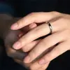 Anillo Ancho Liso Simple y Elegante, Acero de Titanio, No se Desvanece, Anillo de Moda para Hombres y Mujeres