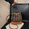 Bolsa Saco Texturizada de Alta Qualidade Estilo Retrô Feminina 2026 Novo Estilo Coreano Versátil Temperamento Bolsa de Ombro Transversal Casual Feminina