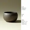 Juego de té de cerámica gruesa vidriada con detalles dorados, que incluye un cuenco con tapa de cerámica, una taza de té, una tetera con asa lateral y una taza de maestro, así como un cuenco para matcha