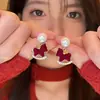 Brincos de Miçanga Pônei Vermelho para Mulheres, Novo Estilo Outono e Inverno, Brincos de Ano Novo, Brincos de Moda Levemente Luxuosos, Acessórios de Orelha Únicos para o Ano do Nascimento