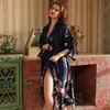 Pijama de Seda Artificial con Grullas Primavera Verano Mujer Verano Largo Rojo Bata de Dama de Honor Bata de Novia para la Mañana Camisón Sexy para Casa Venta al por Mayor