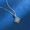 Colar com pingente de trevo de quatro folhas da sorte em losango de diamante moissanite de prata de lei S925, um design único e estiloso, best-seller transfronteiriço