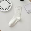 Calcetines holgados para mujer Estilo ballet Algodón para otoño e invierno Calcetines con botones de lazo Calcetines Miu de media pantorrilla Estilo coreano Calcetines para mujer