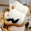 Zapatos para Niños Pequeños Primavera y Otoño Modelo Nuevo Zapatos para Bebés Principiantes 1-2 Años Zapatos para Bebés Suela Suave Antideslizante Transpirable Doble Malla