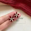 Brincos de Pérola com Laço Vermelho para Outono e Inverno Brincos de Luxo Femininos 2025 Novo Estilo Chinês Brincos Vermelhos