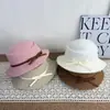Nuevo Estilo Coreano Otoño/Invierno Estilo Hepburn Mezcla de Lana Cálido Moda Versátil Sombrero de Pescador Lazo Hace que la Cara se Vea Más Pequeña Moderno
