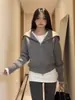 Top básico de manga larga con cuello redondo para mujer, corte ajustado, que cubre la cadera, versátil para usar en capas, con dobladillo extendido, perfecto como capa interior o top básico