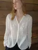 Bonita Camisa de Ramio Bordada Estilo Francés de Cuello V Transparente con Encaje y un Toque de Ensueño 2026Ss