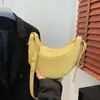 Bolsa de Mão Simples e Leve para o Dia a Dia de Mulheres - Moda Transfronteiriça 2026 Nova Super Popular Versátil Crossbody Bolsa de Bolinho