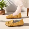 Zapatos Casuales de Verano 2026 Nuevos, Transpirables, Calados, con Suela Suave de Piel de Vaca, Mocasines Planos para Madres