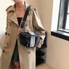 Nova bolsa feminina de outono de 2023 estilo coreano casual pequena quadrada grande capacidade tecido de nylon bolsa de ombro transversal bolsa de peito estilo ocidental