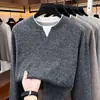 Sudadera de dos piezas con cuello Henry para hombre, Nuevo estilo Otoño/Invierno 2026, Camiseta base de punto en capas de contraste de color, Ropa interior de moda para hombre
