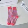 Calcetines hasta media pantorrilla para mujer, modernos calcetines de algodón con rayas retro japonesas de colores contrastantes, estilo preppy para primavera y otoño e invierno.