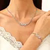 Colar com Pingente de Letra em Aço Titânio Banhado a Ouro Não Desbota para Mulheres, Design de Moda de Luxo Leve, Acessórios Versáteis de Corrente para Clavícula de Alta Qualidade