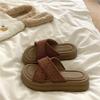 Chinelos de estilo perfumado pequenos com sola grossa sapatos femininos 2024 novo verão ao ar livre sandálias pequenas francesas sandálias de praia