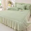 Estilo Fresco de Verano 2026, Falda de Cama con Esterilla de Haba y Borde de Encaje, Juego de Tres Piezas con Esterilla de Haba Helada