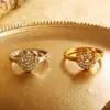 Anel de Zircônia de Luxo Leve de Alta Qualidade Mais Vendido Transfronteiriço para Mulheres, Anel da Moda de Aço Titânio Estrela e Lua, Acessório Elegante para Mulheres