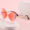 Nuevas gafas de sol personalizadas con forma de mariposa y resistentes a los rayos UV para mujer, lentes degradadas sin marco, gafas de estilo europeo y americano.