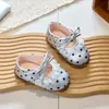Zapatos de piel para niña para primavera y otoño, nuevos zapatos de lunares de princesa para niñas pequeñas, zapatos para gatear estilo coreano con lazo, zapatos de vestir