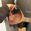 Bolsa Pequena Retrô para Mulheres Outono e Inverno 2025 Novo Design de Nicho Trendy Super Popular Bolsa Transversal Bolsa de Ombro Único Bolsa de Axila Bolsa Dumpling