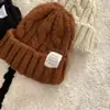Touca de Tricô de Algodão Transfronteiriça Fábrica Personalizada Adesivo Grande para Cabeça Touca de Tricô LOGO Touca para Frio Outono e Inverno Chapéu com Proteção para Orelhas Atacado Dropshipping