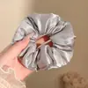 Novo scrunchie de alta qualidade para rabo de cavalo baixo 2026 para mulheres, apresentando um estilo inspirado em Melard, um acessório de cabelo retrô para outono e inverno